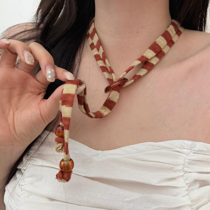 Retro Dopamine Stripe Clavicle Necklace: Unique, Trendy, Color Block Design for Women