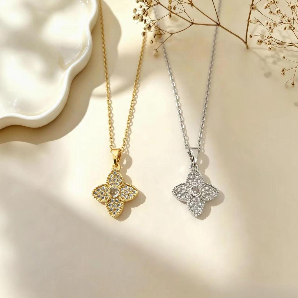 Gold-Plated Four-Leaf Clover Diamond Necklace - Women's Summer Elegant Light Luxury Fashion Trend