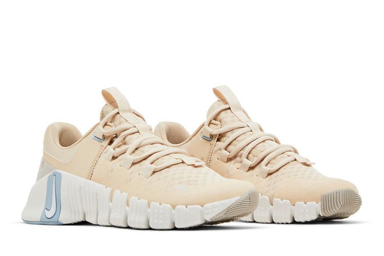 Damen Sneaker Nike Free Metcon 5 Sanddrift Light Iron Ore (Damen) Sanddrift/Phantom/Helle Eisenerz/Weiß
