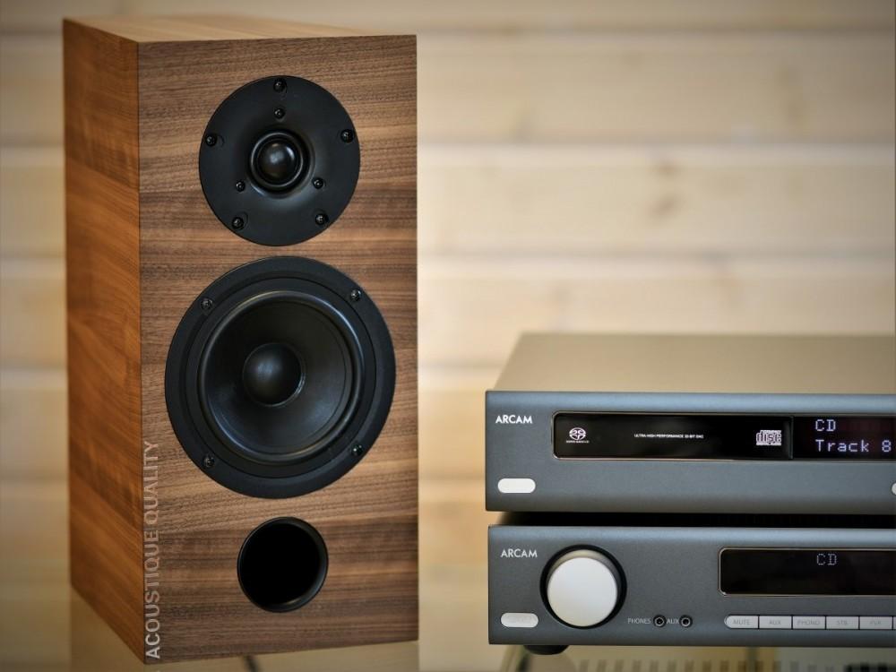 Acoustique Quality LABRADOR 39 Kolumna podstawkowa, dwudrożny zestaw o mocy 120W / ORZECH, Acoustique Quality