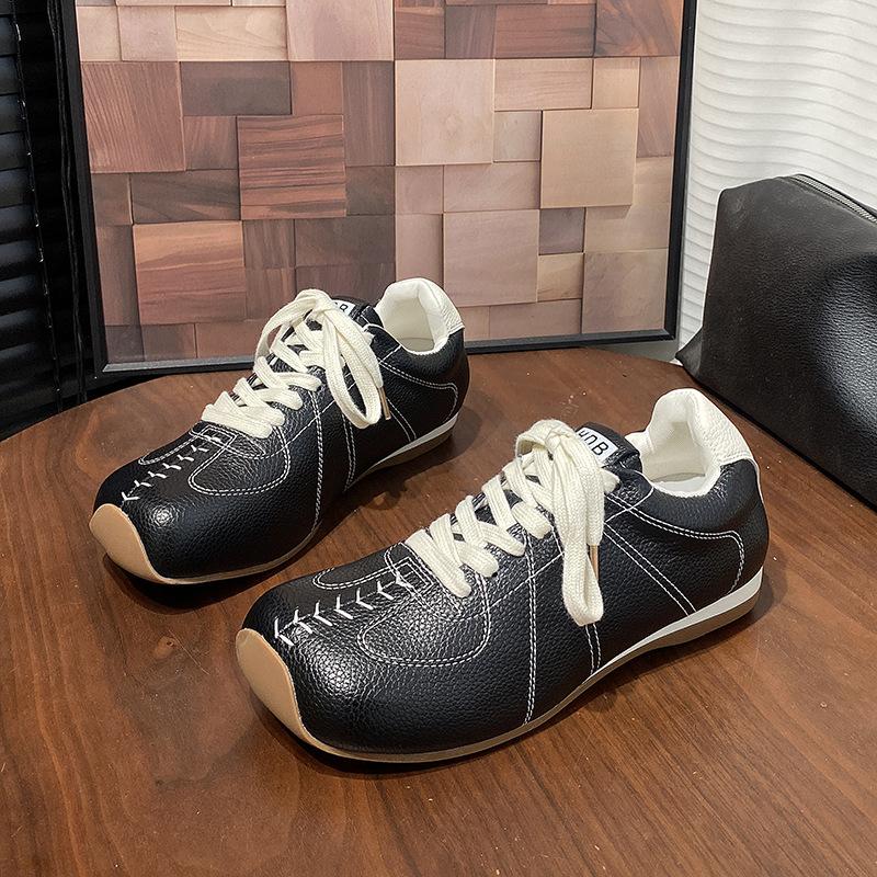 

Ретро женские осенние новые туфли на плоской подошве с квадратным носком, универсальная юбка, маленькие белые туфли 40