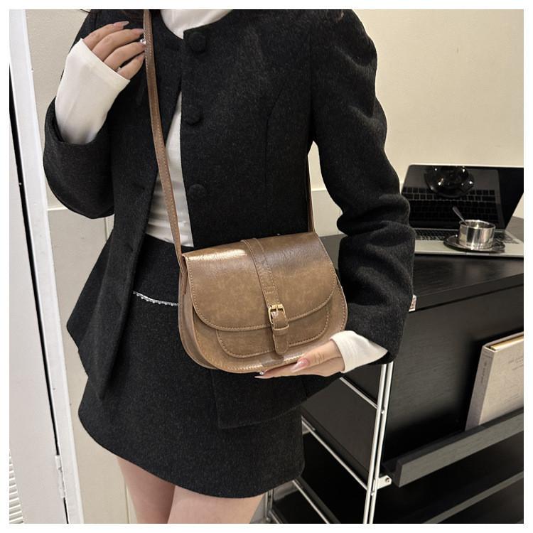 2023 New Fashion Street Style Saddle Bag Casual Commuter Shoulder Bag