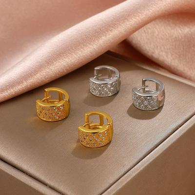 Elegantes Pendientes Geométricos Tachonados de Diamantes: Elegante Diseño Redondo para Mujeres Modernas