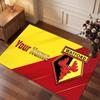 Watford FC Benutzerdefinierter Kristall-Samt-Teppich, Personalisierter Namens-Textdruck, Fußball-Logo Weiche Rutschfeste Fußmatte Heimdekoration Geschenk