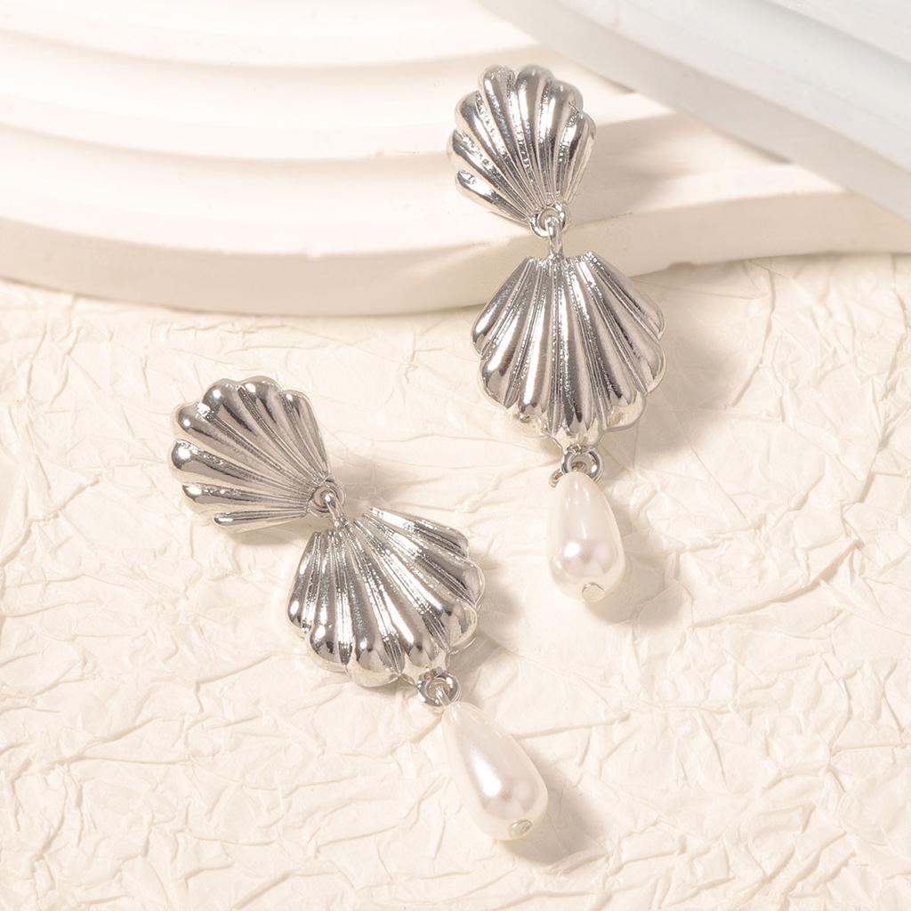 New Ocean Fashion Resort Style Alloy Scallop Imitation Pearl Water Drop Pendant Earrings, Simple and Versatile