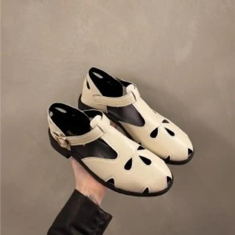Retro Roman Style Hollow out Women's Sandals round Head Thick Heel British Style One-Strap Clasp Style PU Leather Shoes