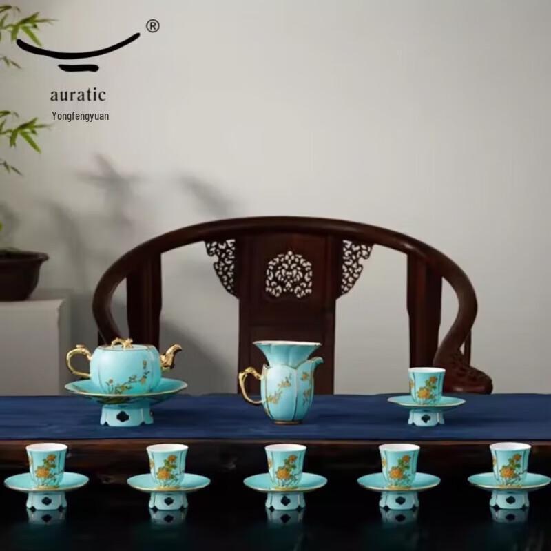 Yongfengyuan Madam Porcelain 17-Piece West Lake Blue Ceramic Tea Set
