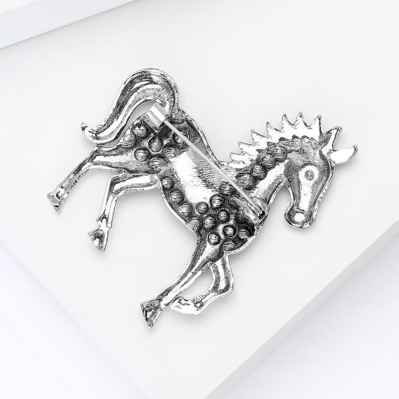 Broches Cheval Classiques en Strass Pour Femmes Épingles de Revers Animal Polyvalentes Bijoux Corsage Vêtements Accessoires Cadeaux de Nouvel An