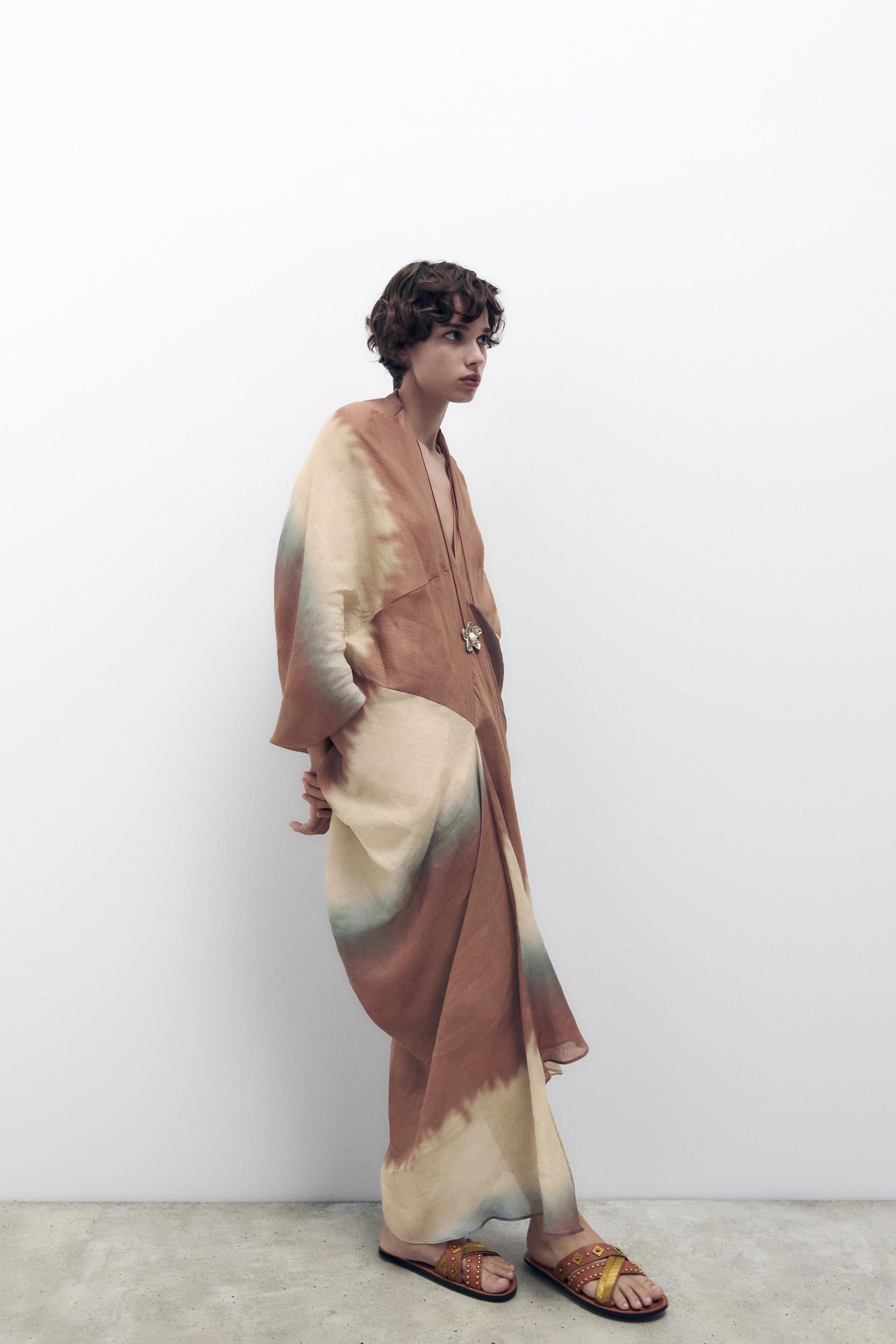 

КОЖАНЫЕ САНДАЛИИ С РЕМЕШКАМИ