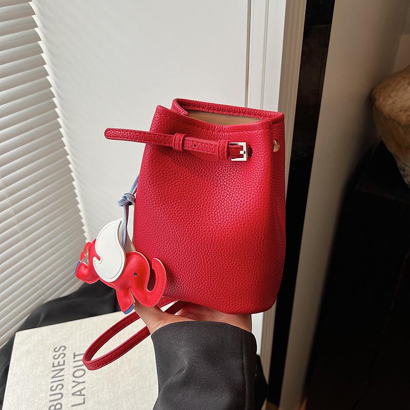 New Commuter Versatile Bag Women's Fashion Large-capacity Shoulder Messenger Bag