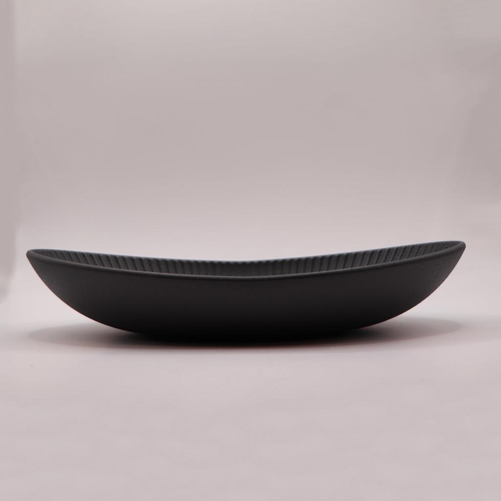 [ware hendey] Oval, Shatterproof Plate, Made in Japan, Premium Black, Heat-Resistant (240°C), Dishwasher-Safe, Microwave-Safe, High-Durability,