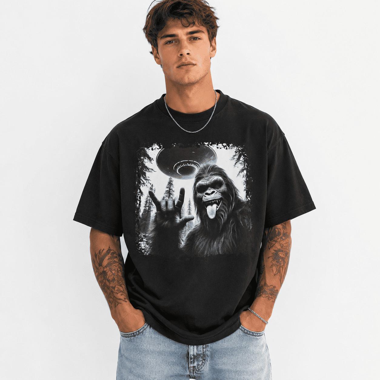 Funny Bigfoot Alien Abduction T-Shirt: Cryptid UFO Tee XXXL