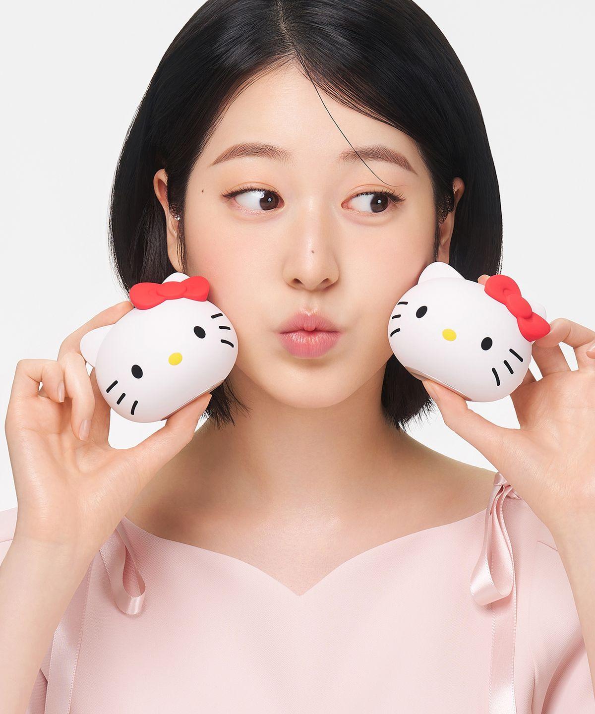 [Fine Pore Brush] Sanrio Hello Kitty Vibrating Cleanser 4 in 1 (Starlight)