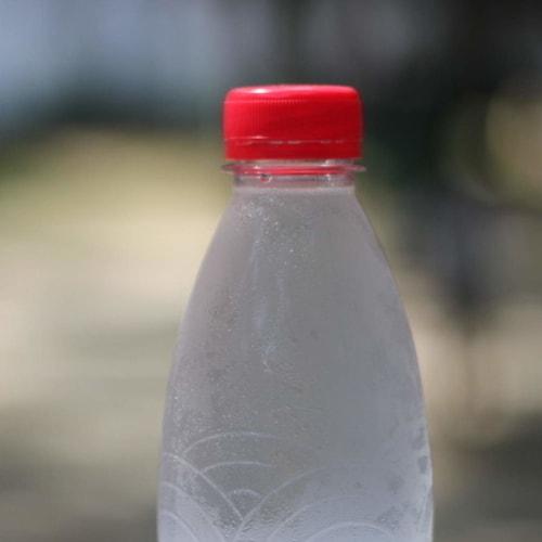 NUOLUX 100 Pieces Colorful Plastic Bottle Caps, Perfect for Drawing and Crafts, Red