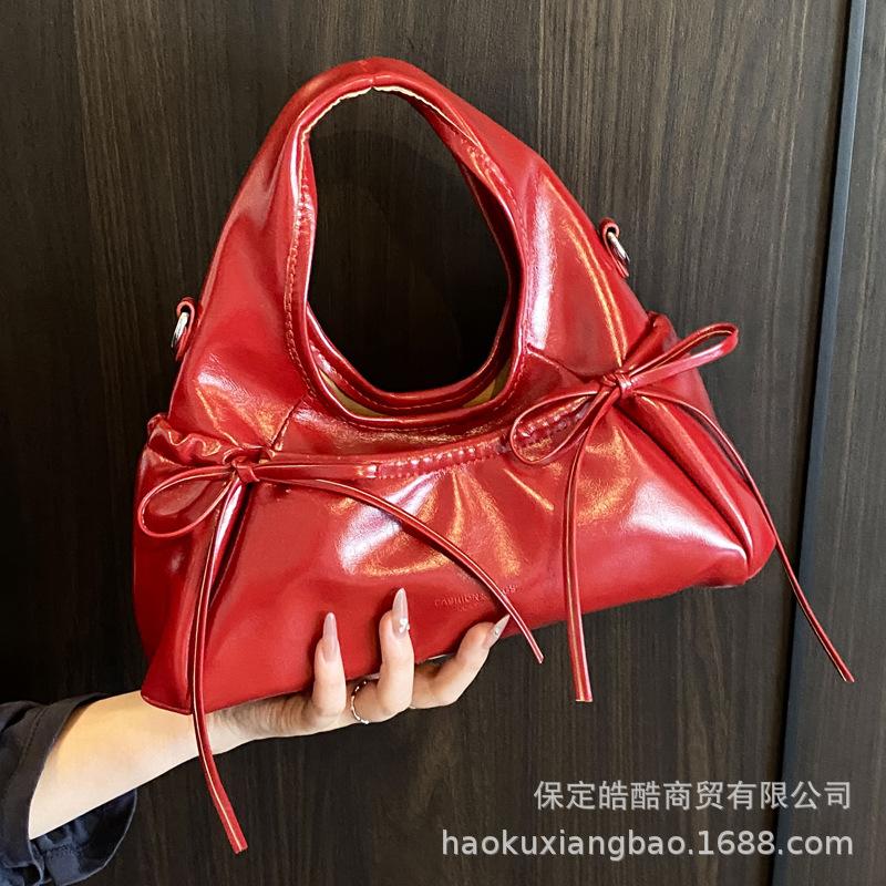 Premium Texture Bag Women's Summer 2025 New Fashion Niche Design Shoulder Messenger Bag Portable Dumpling Bag