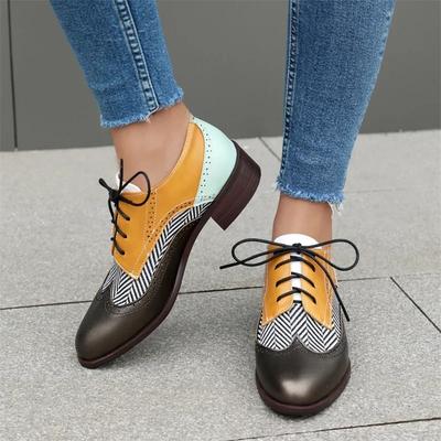 Britische Damen Derbys Frühling Herbst Mittelhohe Absätze Oxfords Weiß Gelb Braun Gemischte Farbe Medaillon Vintage Runde Zehenpartie Schnürschuhe Brogues