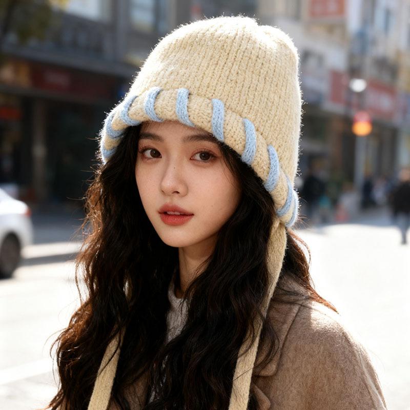 Knitted hat women's outdoor face is small, cold-proof and warm, ear protection hat, fashionable foreign hat