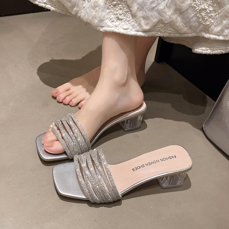 Stunning Rhinestone Open-Toe Chunky Heel Sandals Women's Outdoor Wear 2026 New High-End Sensation Match Skirt One-Strap Slippers