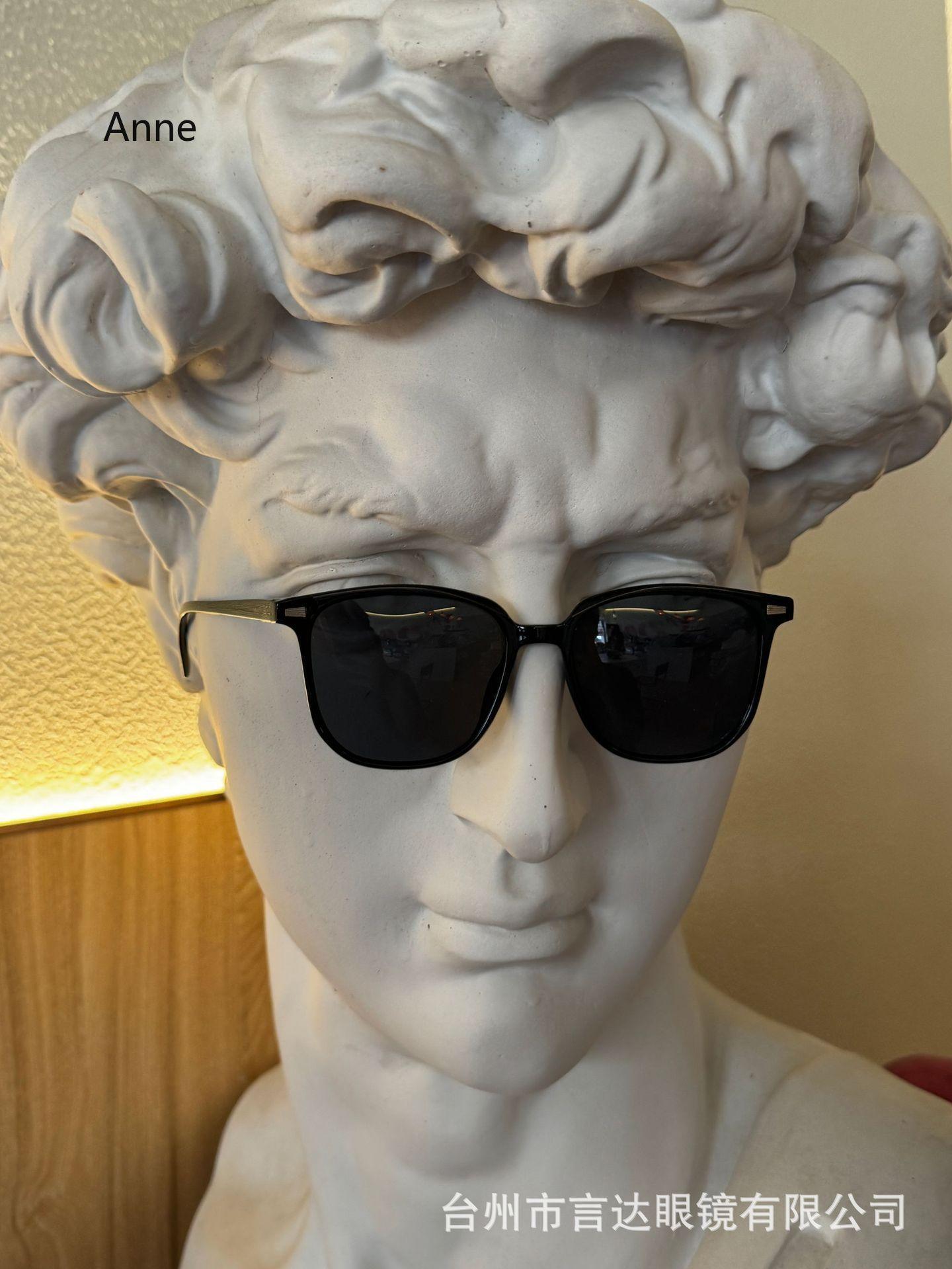 

Vintage Black Square Sunglasses Woman Luxury Small Rectangle Sun Glasses Female Mirror Oculos De Sol gafas