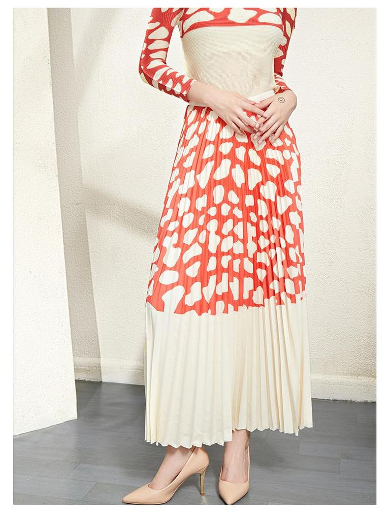 Dámský elastický plisovaný dvoudílný oblek Miyake 2024 - Omlazující, stylová jarní/podzimní móda