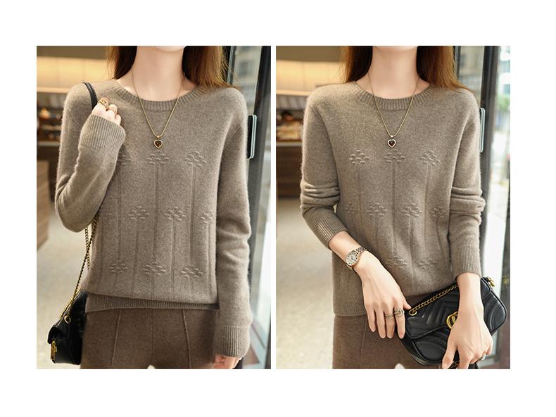 Elegant Autumn/Winter 100% Wool Slimming Pullover Sweater with Round Neck and Long Sleeves for Women