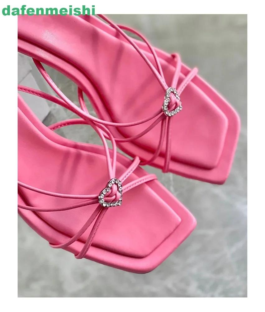 

Heart-Shaped Crystal Square-Toe Sandals 2025 New Summer Open-Toe Stiletto Heels Thin Straps Slip On Slippers White/pink Sandals 40