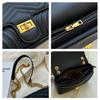Ielgy Korean Version Chain Black Female Bag Fashionable All-Match Commuter Shoulder Messenger Bag