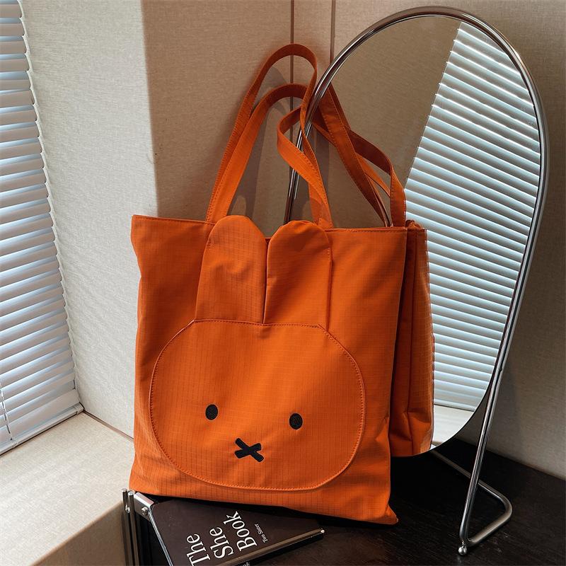 Lightweight cloth bag women's large-capacity new autumn and winter versatile cute shoulder bag college student class bag