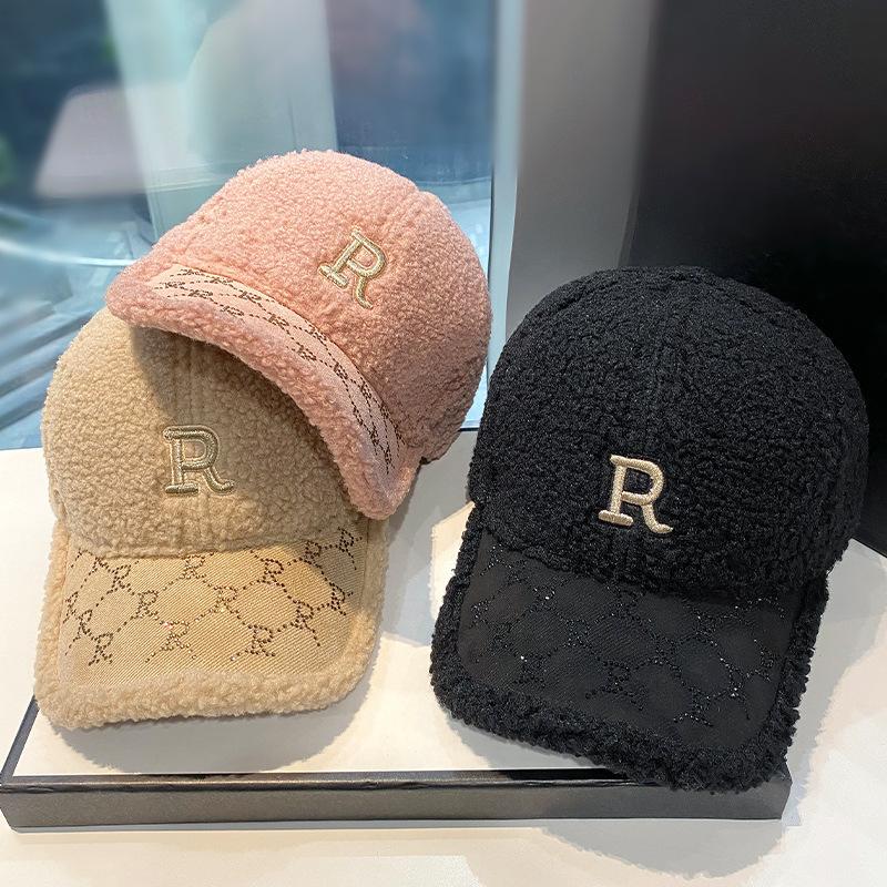 Hat Women's Autumn and Winter Korean Style Fashion Letter Embroidery Baseball Cap Lamb Wool Versatile Face Revealing Small Warm Peaked Cap