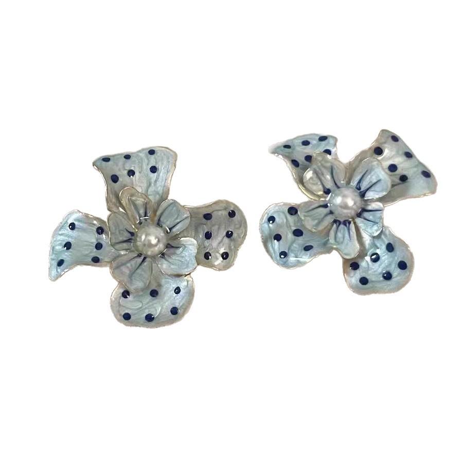 Blue Spots Three-dimensional Flower Stud Earrings Women's New Popular Earrings Light Luxury High-end Earrings
