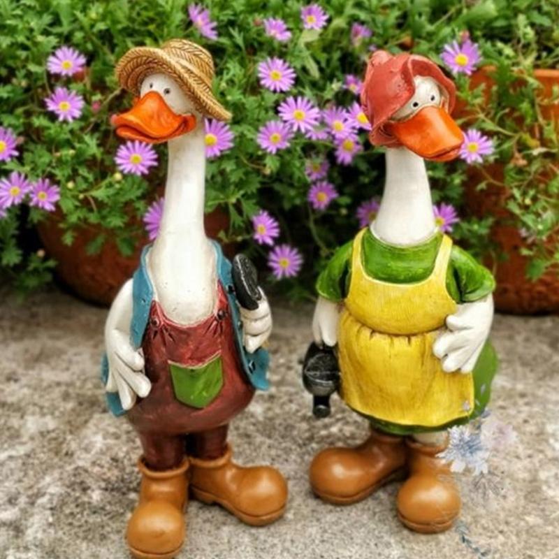 Couple Duck Statue Resin Garden Ornaments Cartoon Art Animal Sculpture Outdoor Landscape Pond Yard Lawn Decoration