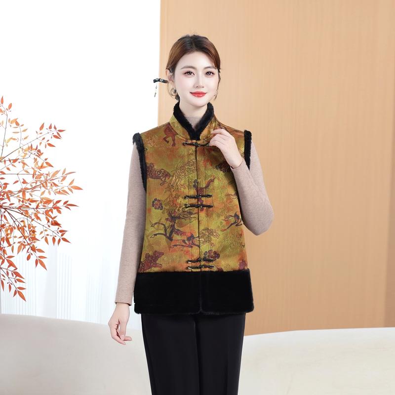 Autumn/Winter Women s Chinese-Style Embroidered Vest Jacket with Frog Buttons and Fleece Lining 5XL