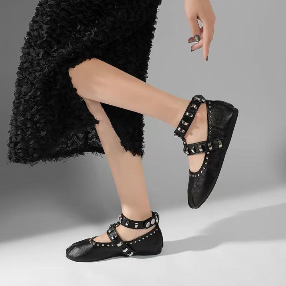 Women's Flat Shoes Retro Rivet Single Shoes Women's Spring Autumn Fashion Round Head Versatile Ballet Shoes Casual Flats Black