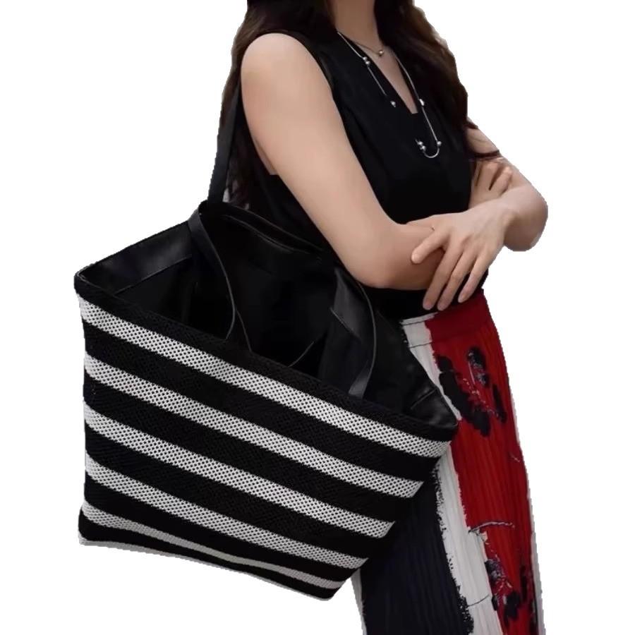 Simple Woven Tote Bag Women'S Summer Vacation Travel Shoulder Armpit Bag Large Capacity Handbag Tide
