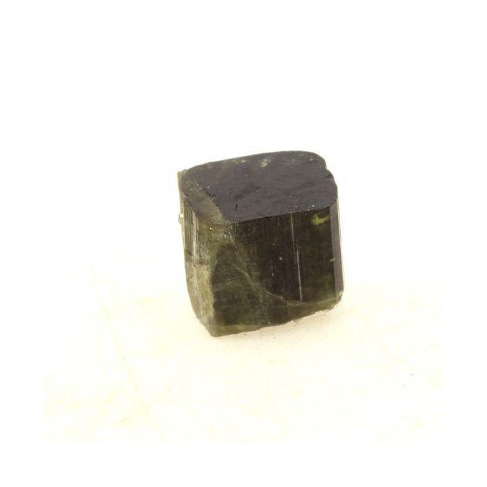 Pierres et Minéraux. Vesuvianite. 6.0 ct. Bellecombe, Val D'Aoste, Italie.