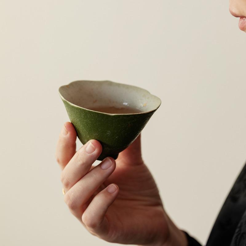 Retro small green orange ceramic teacup Kung Fu tea set tea cup flower mouth teacup single cup hat cup incense cup