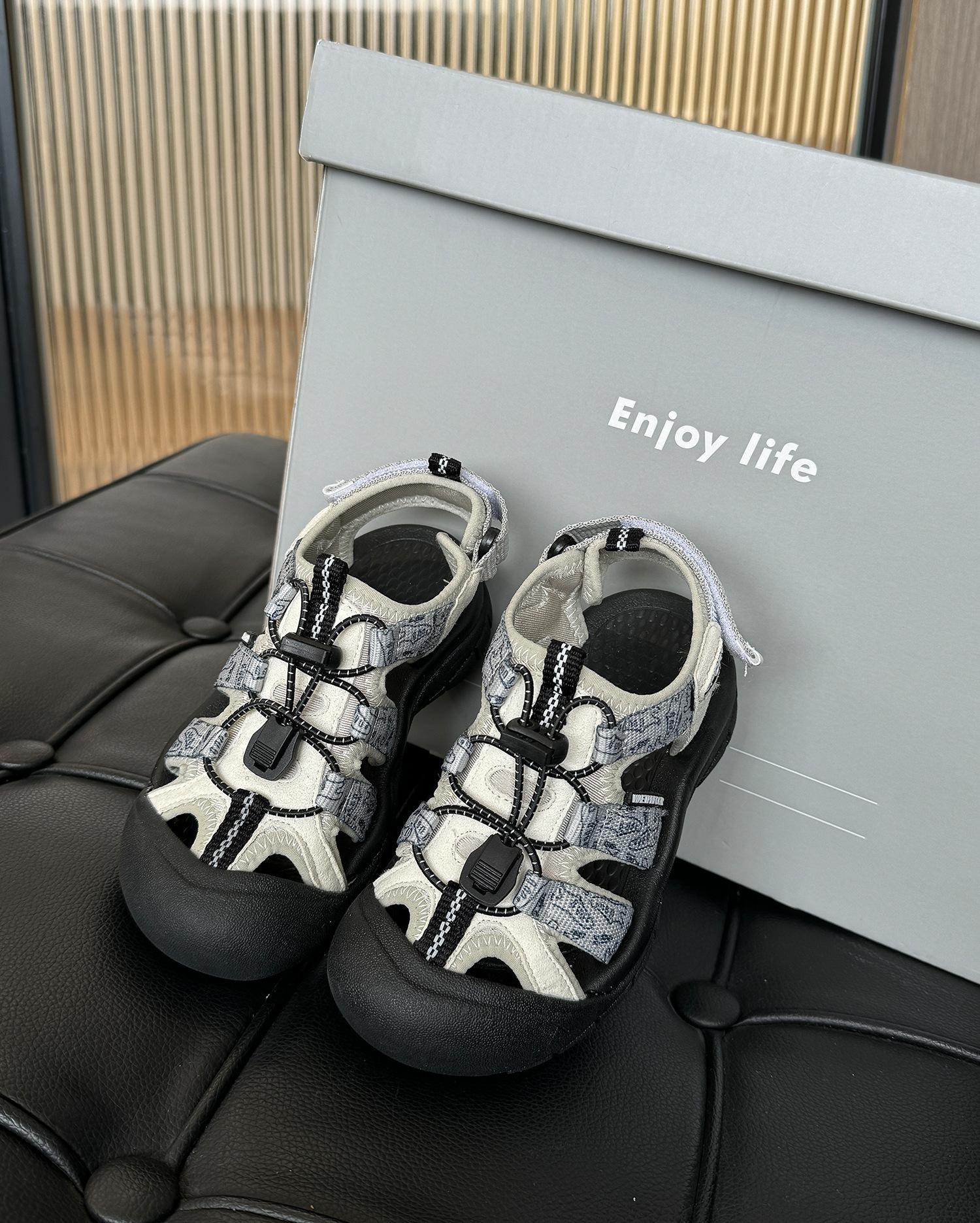 

Children s sports sandals 2025 summer Baotou boys beach shoes anti-kick soft sole medium and older children s casual shoes non-slip 35 серый