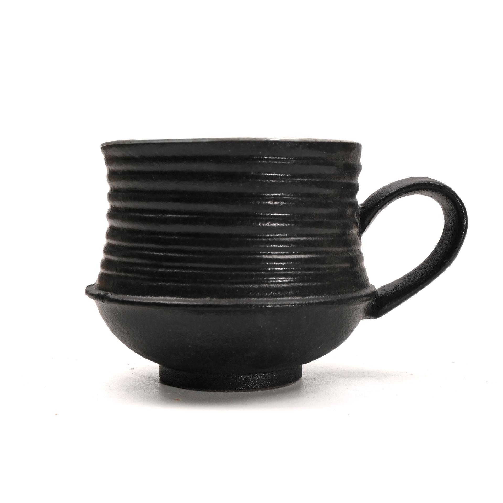 Retro Black Ceramic 220ml Coffee Mug with Vintage Threaded Design 220ml