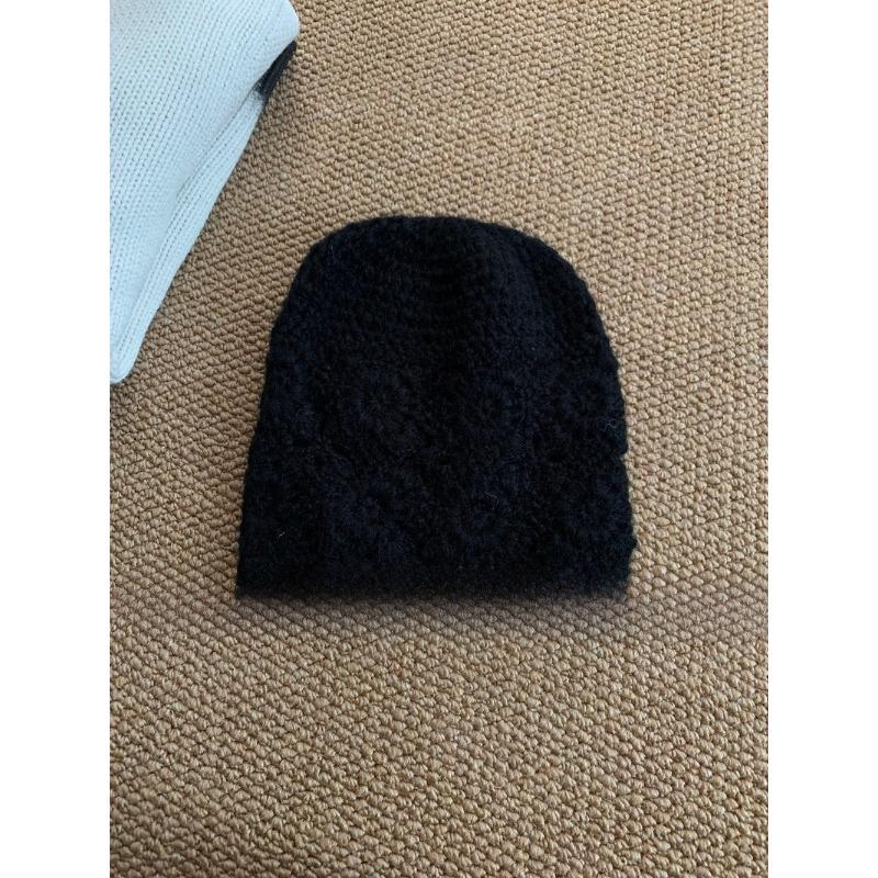 

Japanese Handmade Crochet Flower Hollow Baotou Hat Autumn and Winter New Knitted Hat Women s Face Showing Small Pile Hat M（53-58cm）