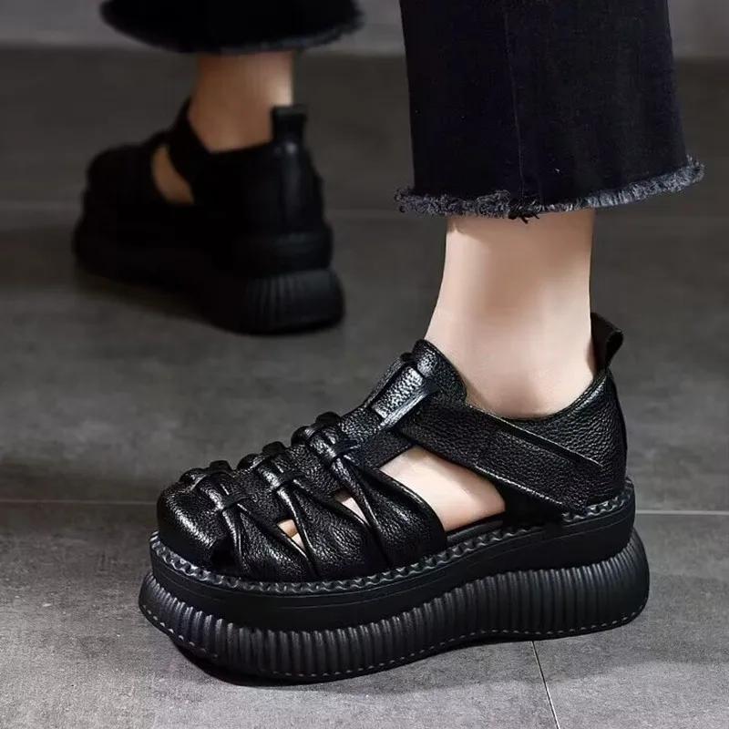 2024 m. Naujos mados Retro vasariniai batai Moteriški sandalai Rankų darbo natūralios odos tuščiavidurės platformos laisvalaikio basutės moteriškos juodos