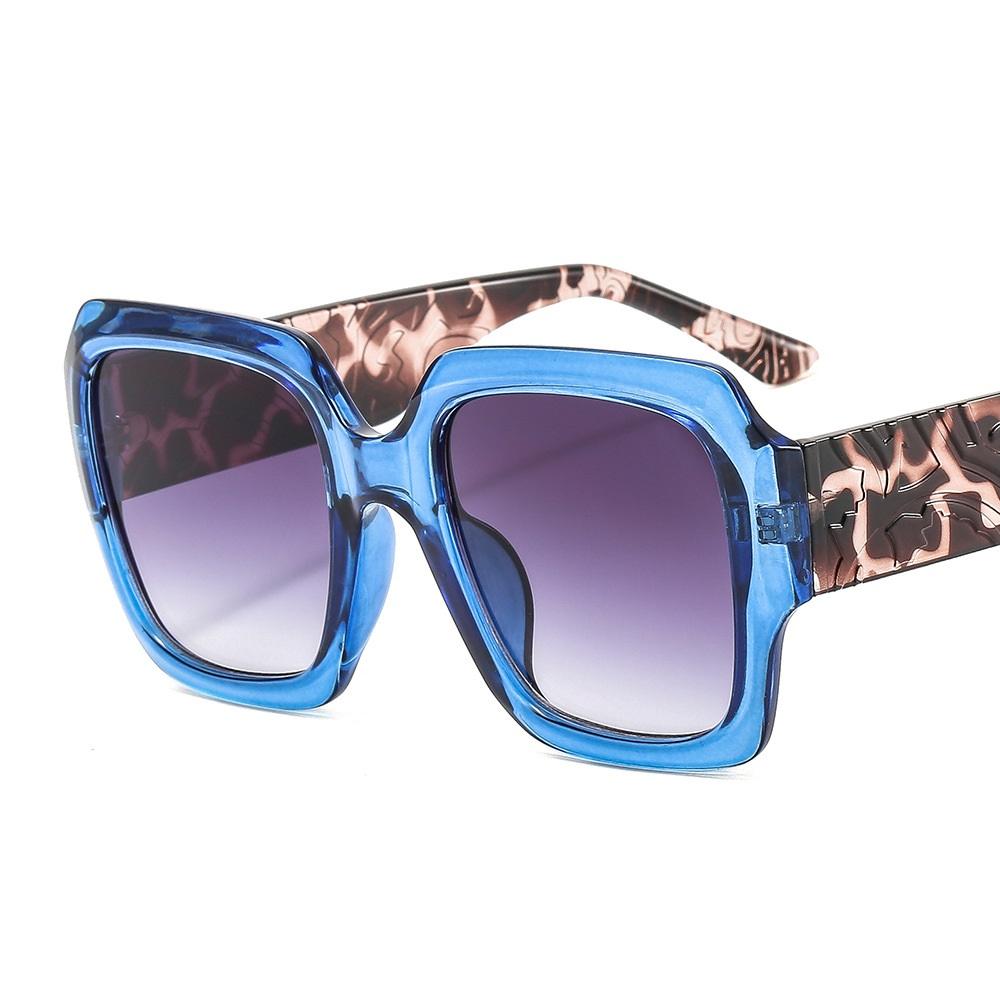New Square Carve Patterns Sunglasses Women Vintage Designer Female Sun Glasses Men Shades Luxury Brand UV400