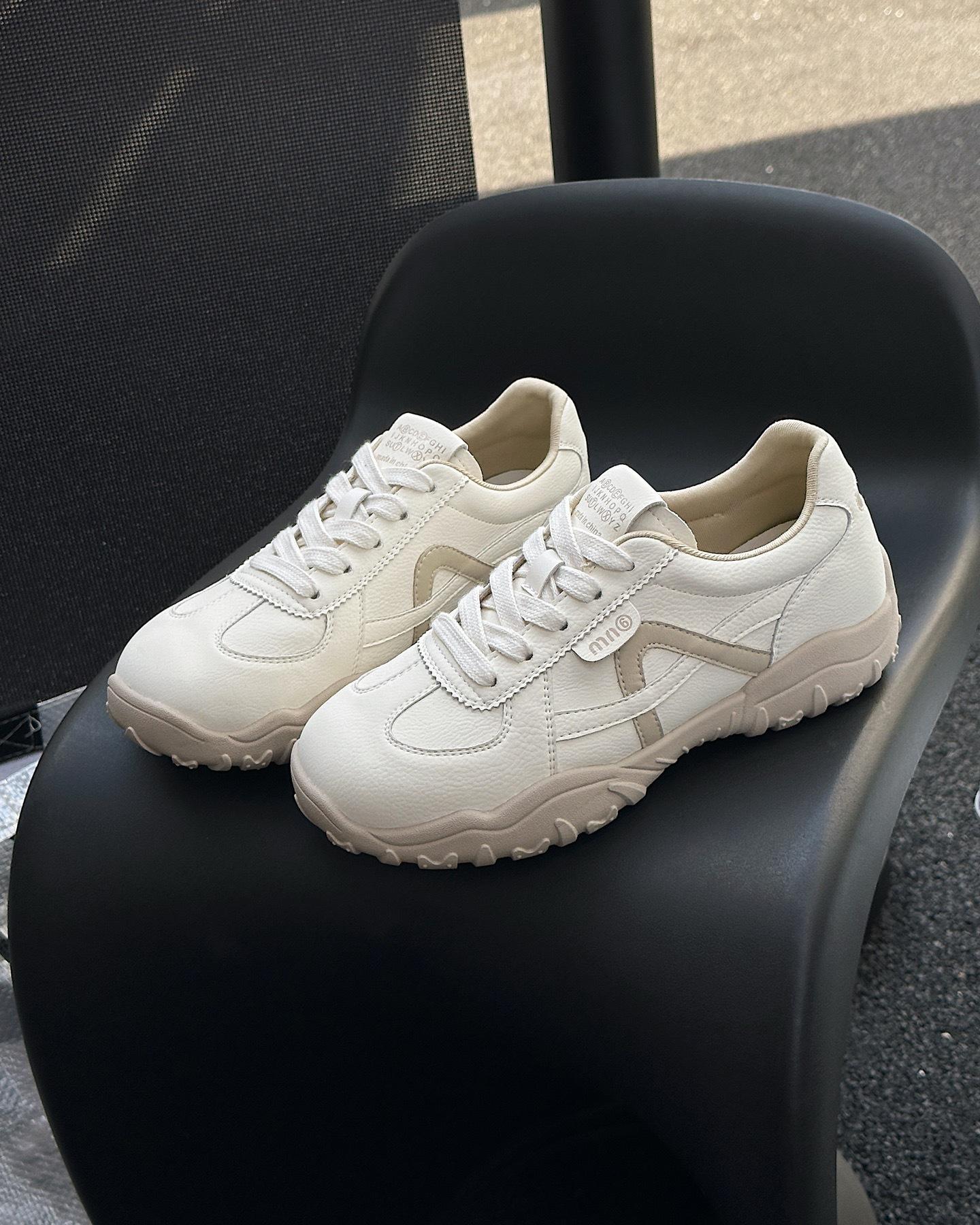 

Popular Korean version of retro platform German training shoes women s 2025 new little white shoes design sense casual versatile sports shoes 35