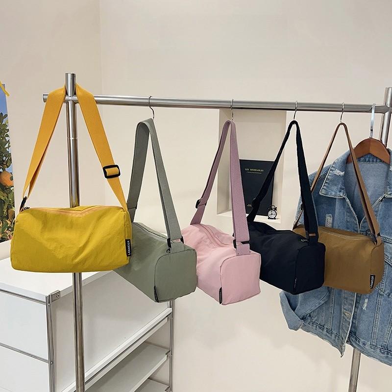 Simple Solid Color Large Capacity Lightweight Women Casual Cylindrical Bag For Casual Travel