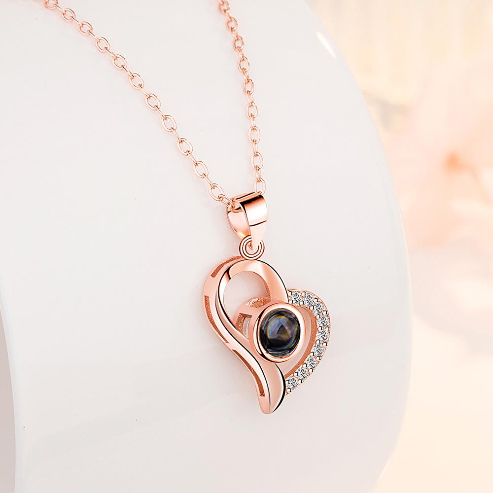 Single-Mindedness Valentine'S Day Gift Items Jewelry Memories 100 Languages I Love You Projection Stone Necklace Pendant, Female