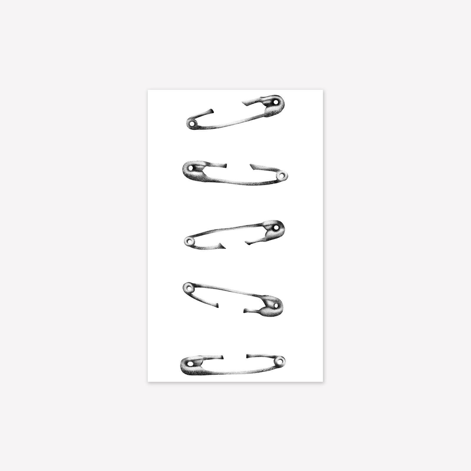 

Y2K Personalized Niche Simple Spice Girl Pin, Paper Clip Back Waist Tattoo Sticker 9*15