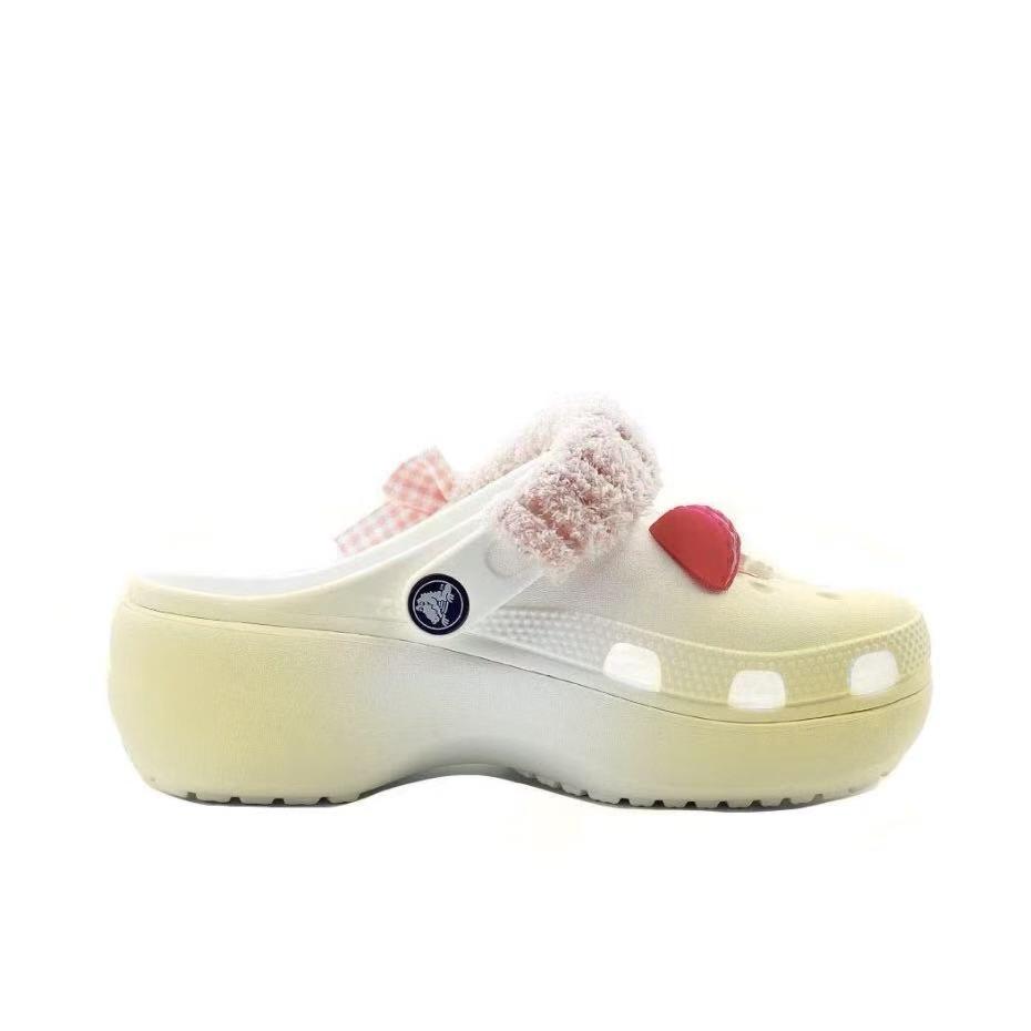 Crocs Classic Platform Clog Lemon Sour Memory School Style EVA Simple Temperament Cool and Comfortable Hole Shoes Unisex Yellow