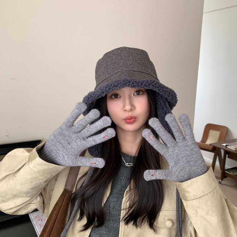 1Pc Bucket Hat Windproof Strap Versatile Lamb's Wool Warm Fisherman Hat Velvet Ear Protection