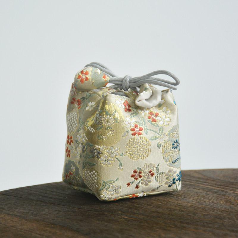 Čínská brokátová taška na čajovou soupravu Víčko na konvičku Miska Ochranná látková taška do exteriéru Jednoduchý hrnek na čaj Silná kapsa na svazek 8x9cm