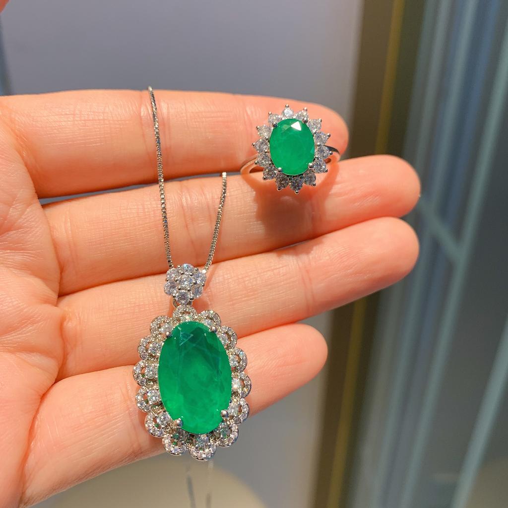 Jewelry Wind Simulation Emerald Necklace Jewelry Set Main Stone Ring 8 * 10 Pendant 12 * 16