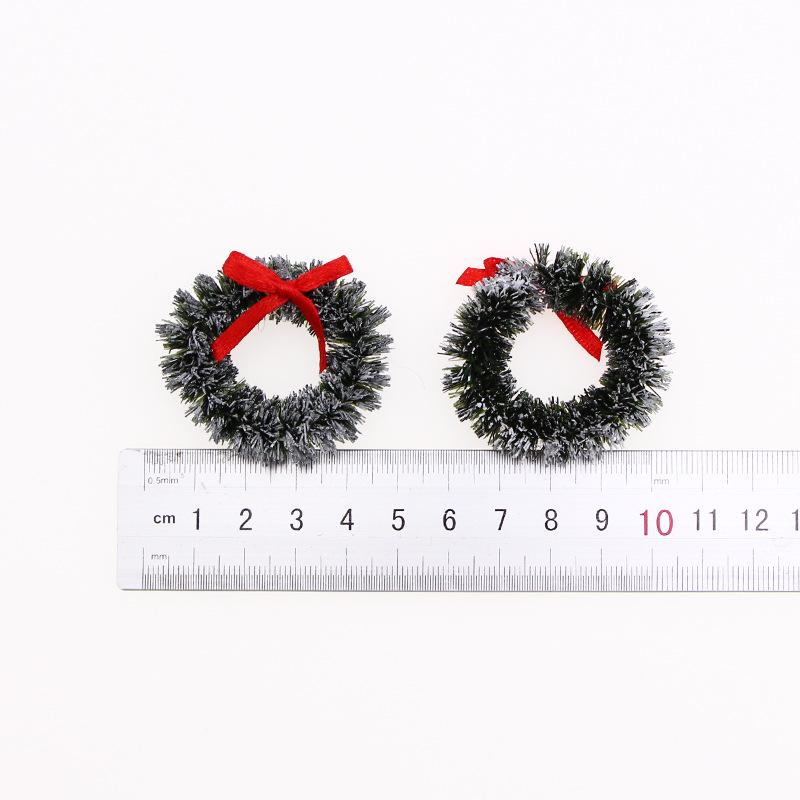 1:12 Dollhouse 4cm Christmas Wreath Ornament - Miniature Festive Hanging Prop
